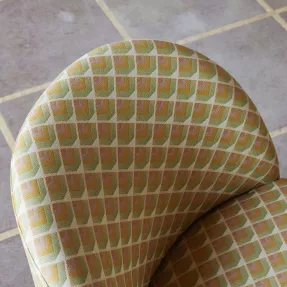 potahová látka na židli geometrický vzor